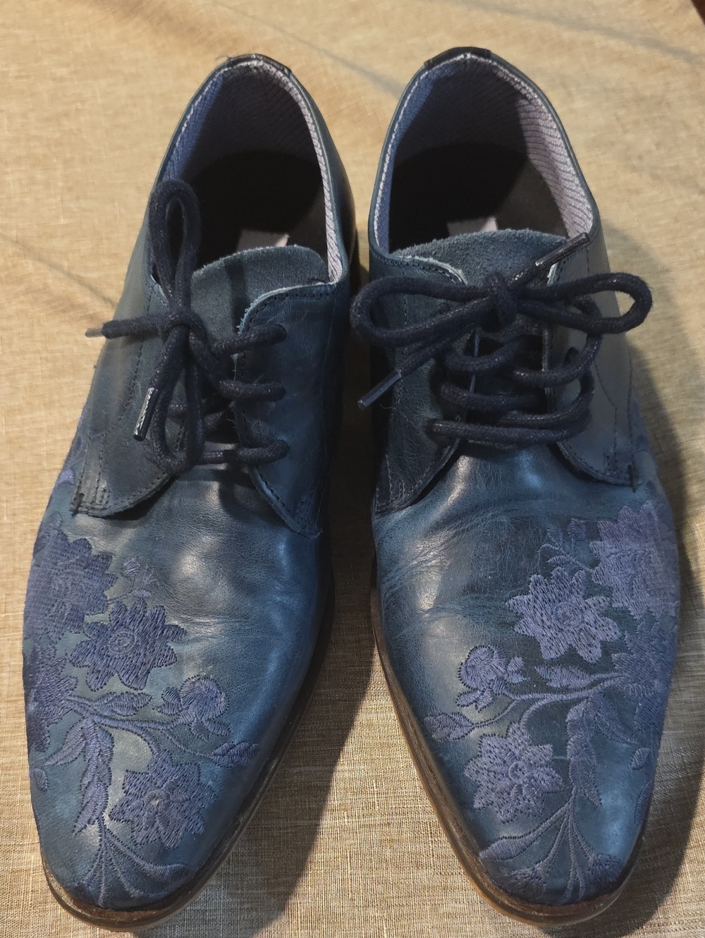 Steve Madden Navy Floral Embroidered Leather Derby Shoes